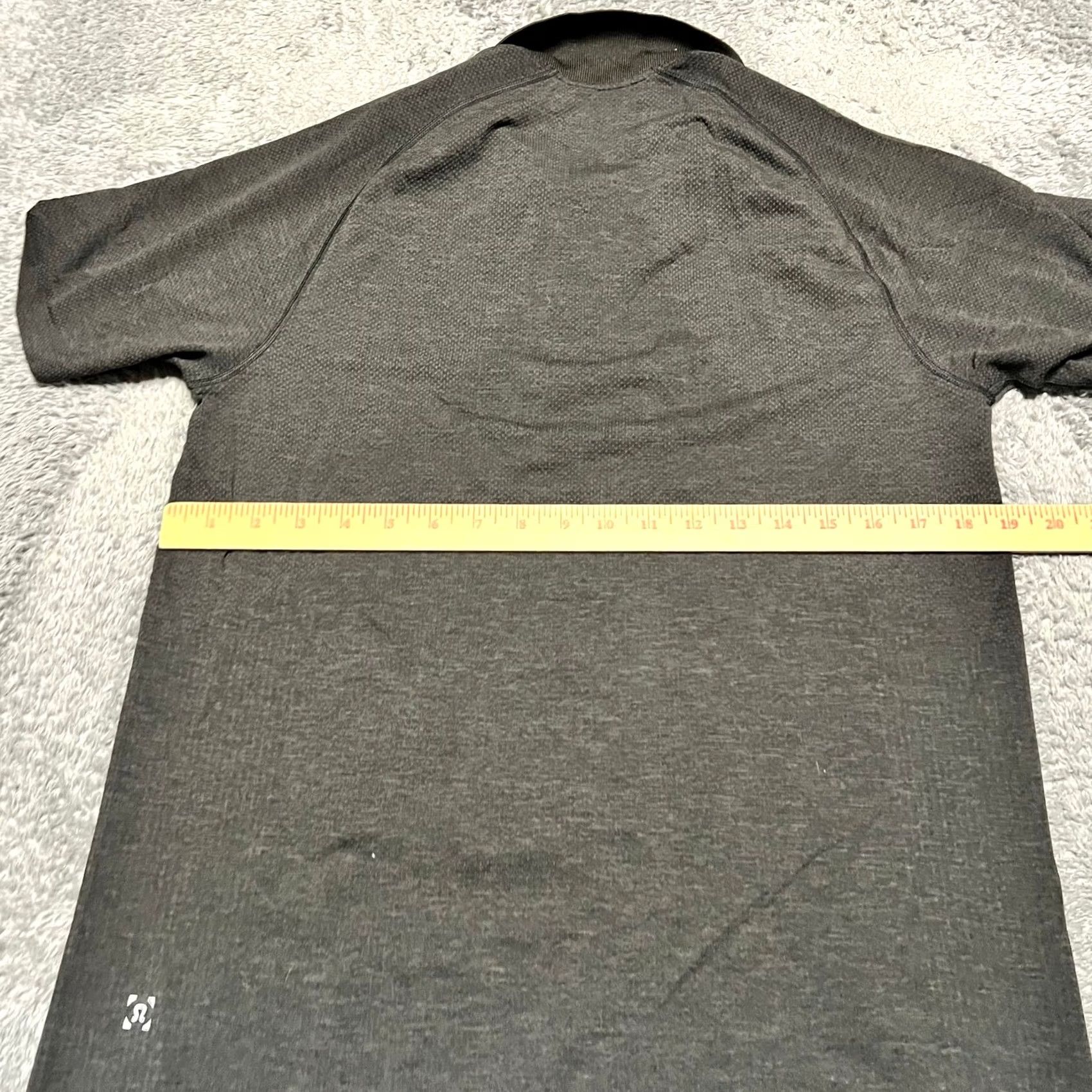 Lululemon Lululemon Polo Shirt Mens Medium Gray Short Sleeve Golf Performance M Mens Gray Polo Shirt Size US M / EU 48-50 / 2 - 4 Thumbnail
