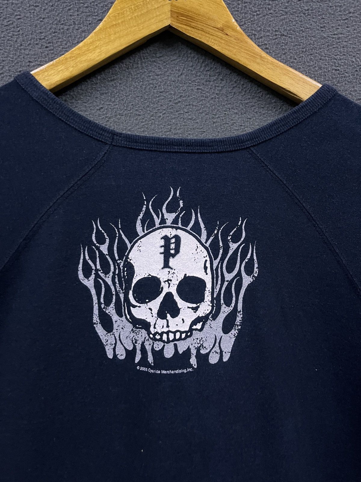 Band Tees VINTAGE 2005 POISON WINTERLAND TAG BAND TSHIRT Size US M / EU 48-50 / 2 - 7 Thumbnail