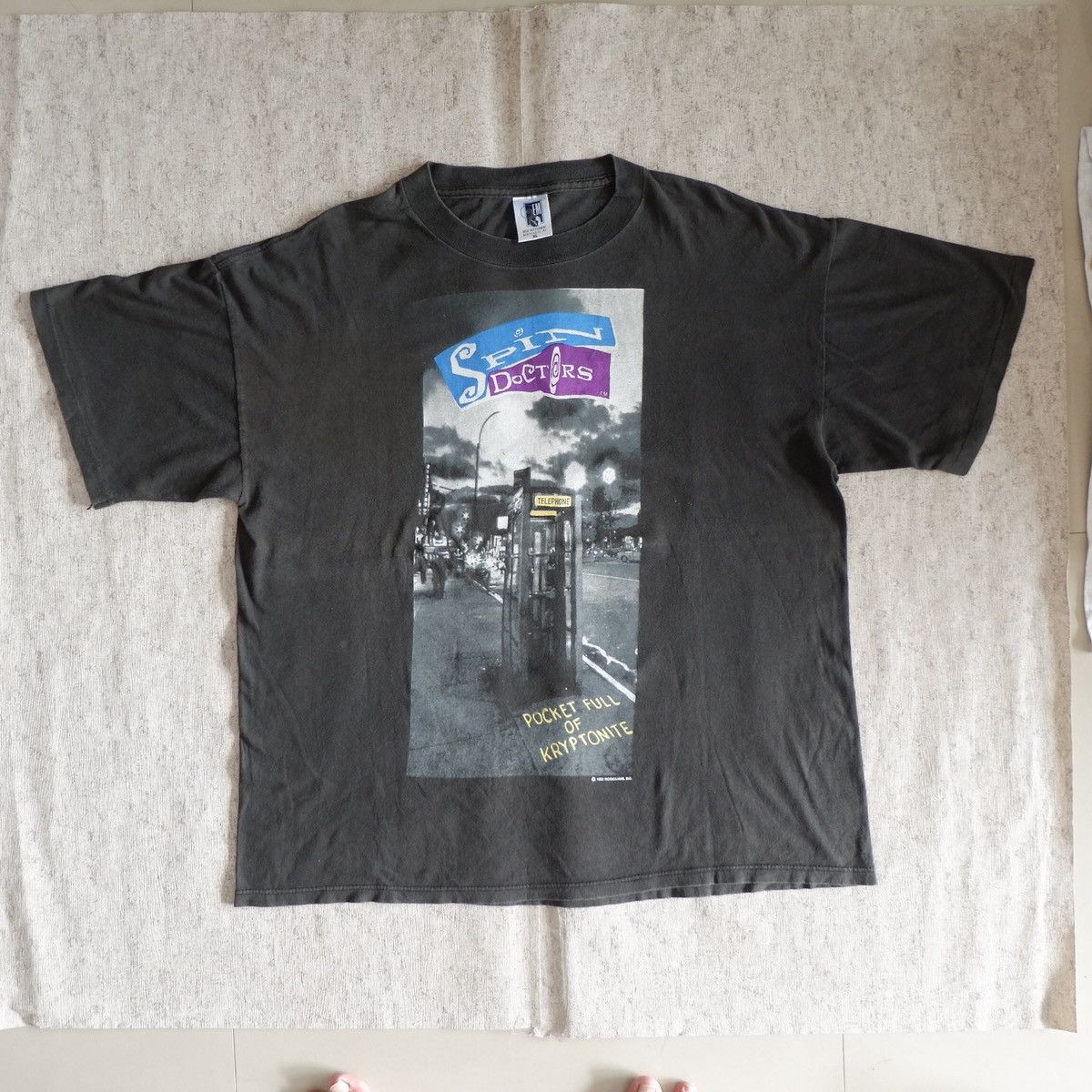Band Tees × Vintage Vintage Spin Doctors Pocket Full of Kryptonite 1992 Size US XL / EU 56 / 4 - 1 Thumbnail