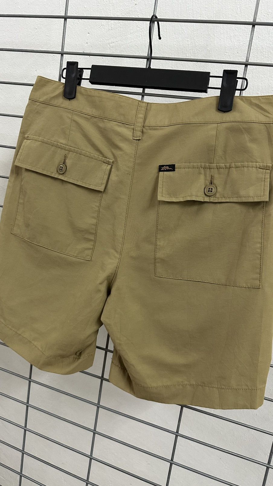 L.L. Bean Rare And Beautiful LL Bean Multi Pocket Fatigue Baker Shorts Size US 30 / EU 46 - 8 Thumbnail