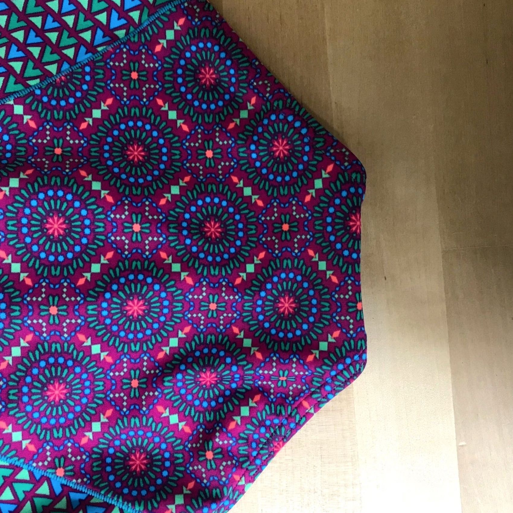 Prana Prana Womens XS Bottoms Bikini Multicolor Geometric Mandala Turquoise Purple Elastic Waist Lined Logo Charm Size 26" / US 2 / IT 38 - 4 Thumbnail