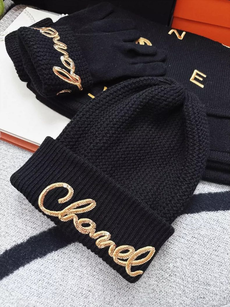 Chanel Chanel Classic black and gold sequin letter logo knitted c Size ONE SIZE - 1 Thumbnail