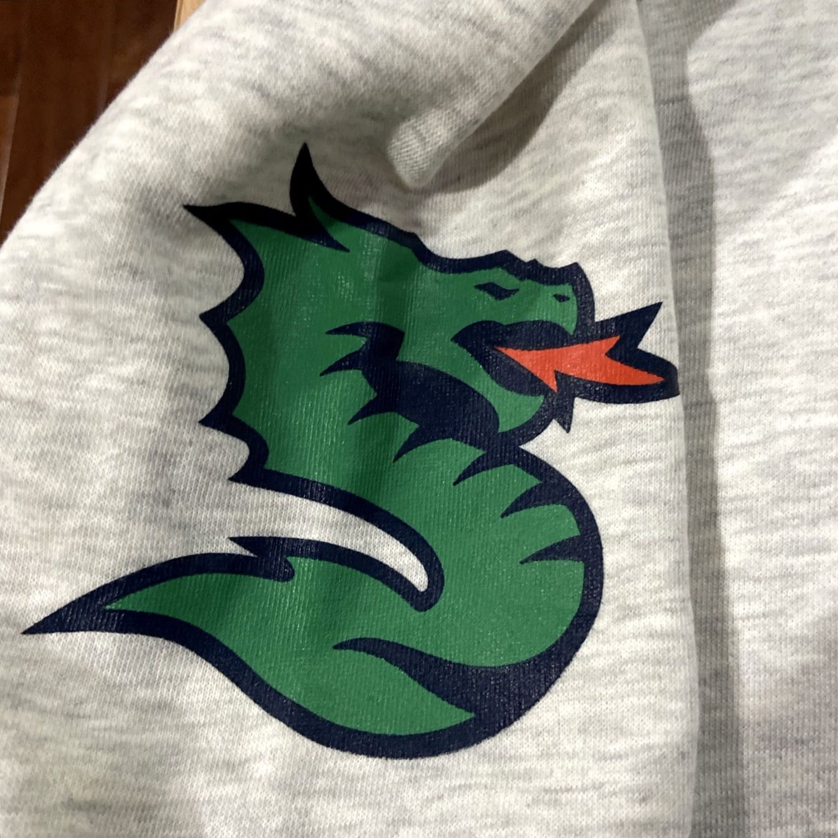 Vintage VINTAGE XFL Seattle Sea Dragons Unisex Adult Crewneck Sweatshirt M Grey Size US M / EU 48-50 / 2 - 5 Thumbnail