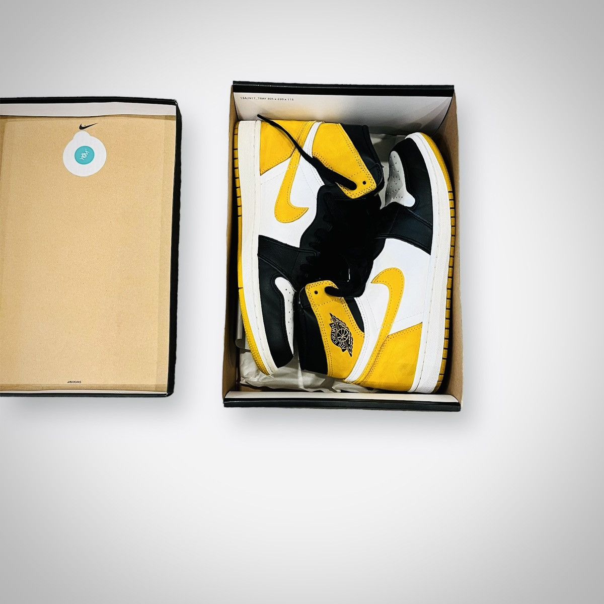 image of Jordan Nike Air Jordan 1 Yellow Ochre Black Toe 2018 Shoes, Men's