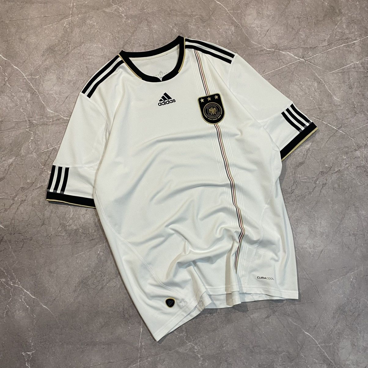Vintage VINTAGE ADIDAS GERMANY TEE SOCCER JERSEY Size US XL / EU 56 / 4 - 1 Thumbnail