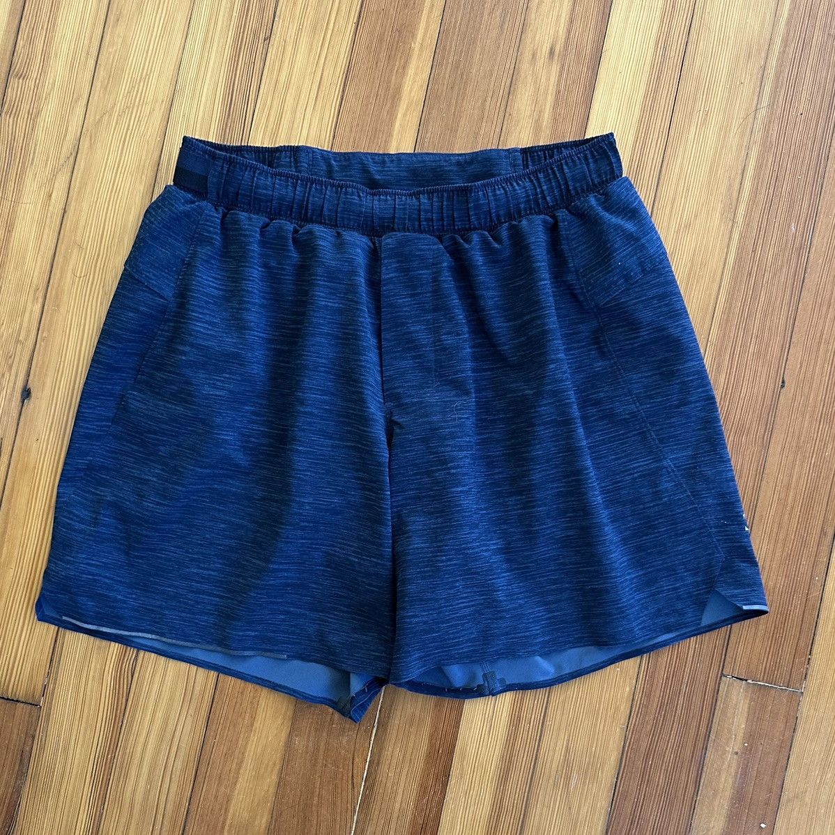 Lululemon Lululemon Surge Short 6” Size US 32 / EU 48 - 2 Thumbnail