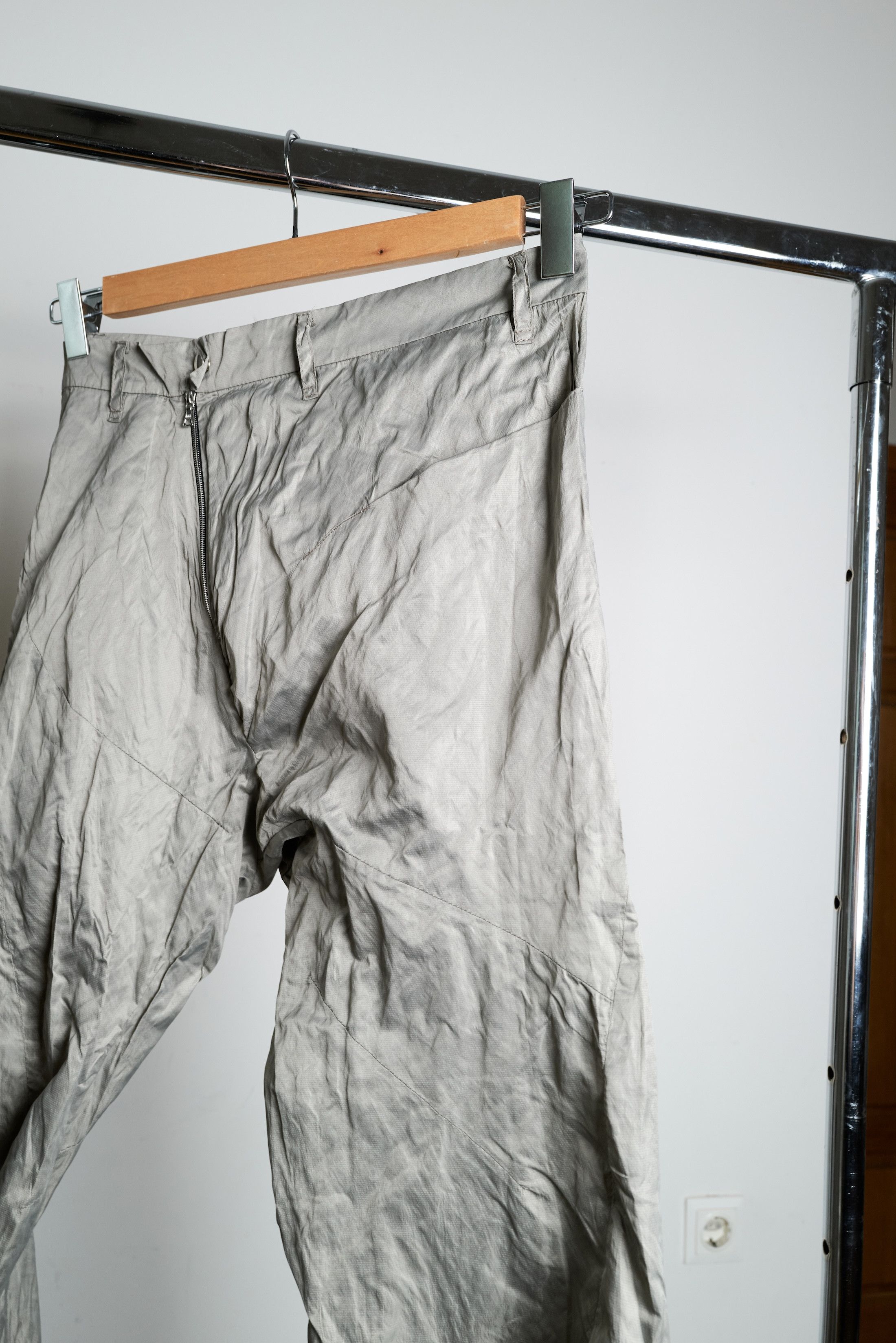 Other NKTRMNV assymetric nylon pants Size US 30 / EU 46 - 6 Thumbnail