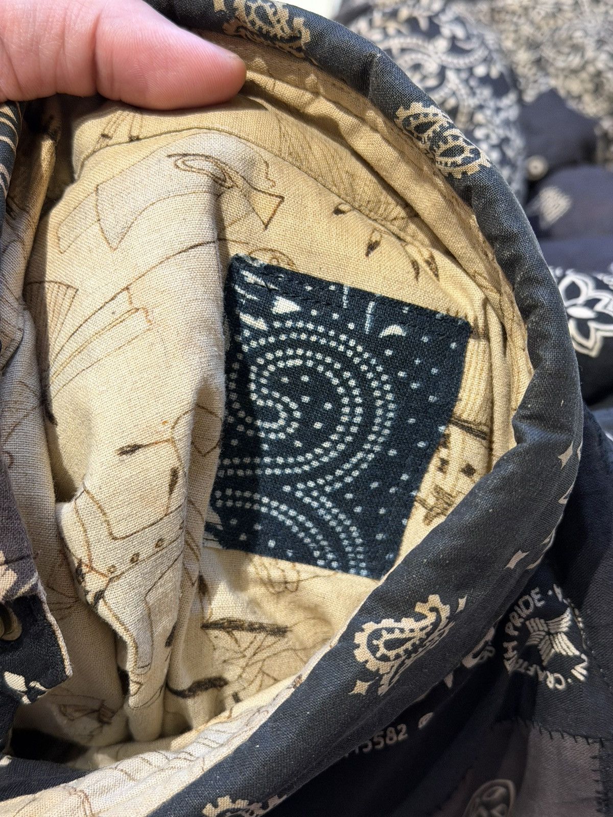 Visvim ICT kerchief down jkt black bandana Size US S / EU 44-46 / 1 - 7 Thumbnail