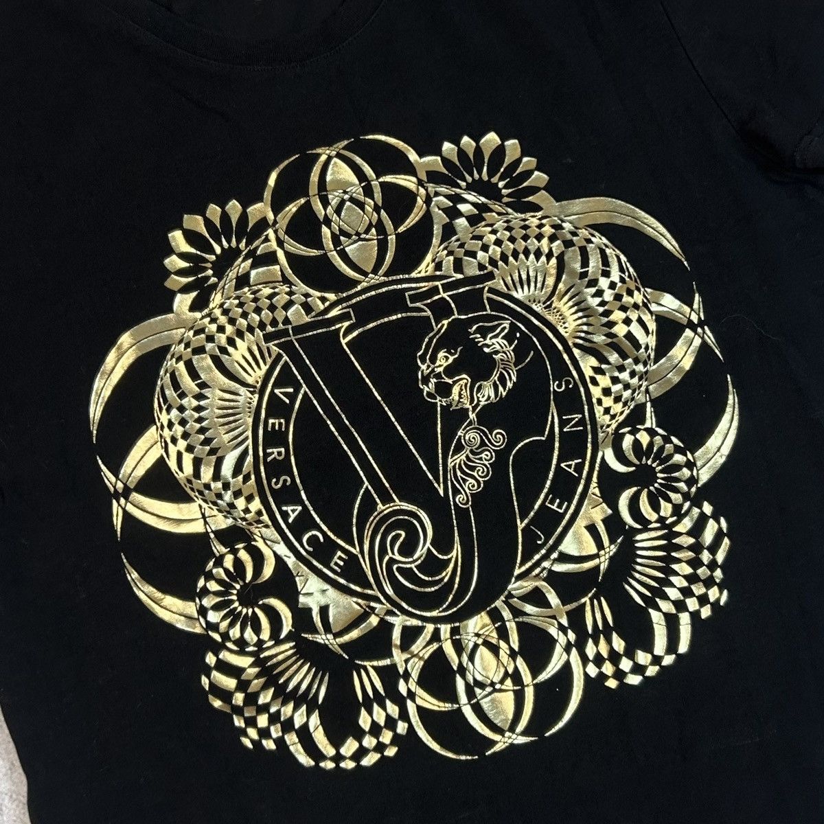 Versace Luxury Versace Jeans T-shirt Big Logo Gold Rare Size US M / EU 48-50 / 2 - 4 Thumbnail