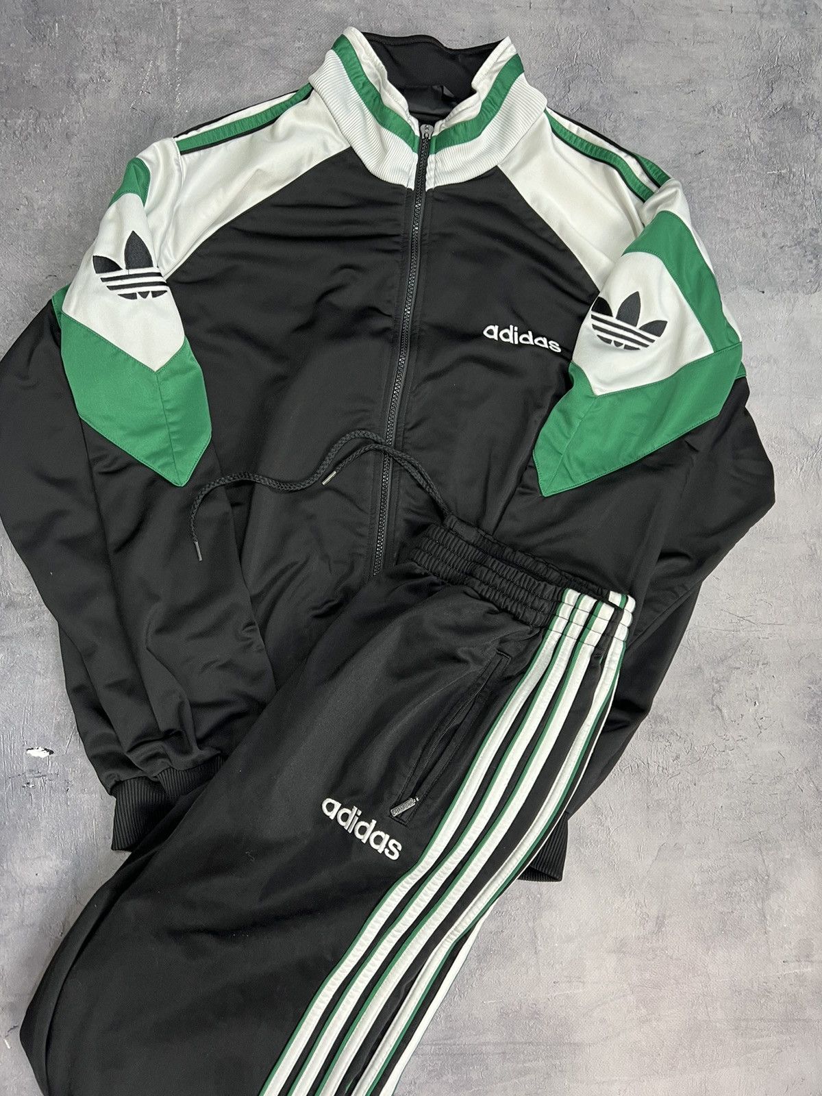 Adidas × Vintage Vintage Adidas 90s TruckSuit Size M Size US M / EU 48-50 / 2 - 1 Thumbnail