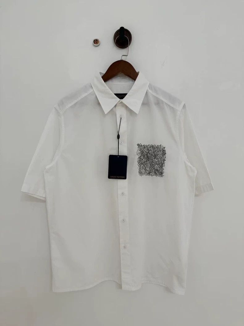 Louis Vuitton Louis Vuitton White printed logo short sleeve shirt Size US M / EU 48-50 / 2 - 1 Thumbnail