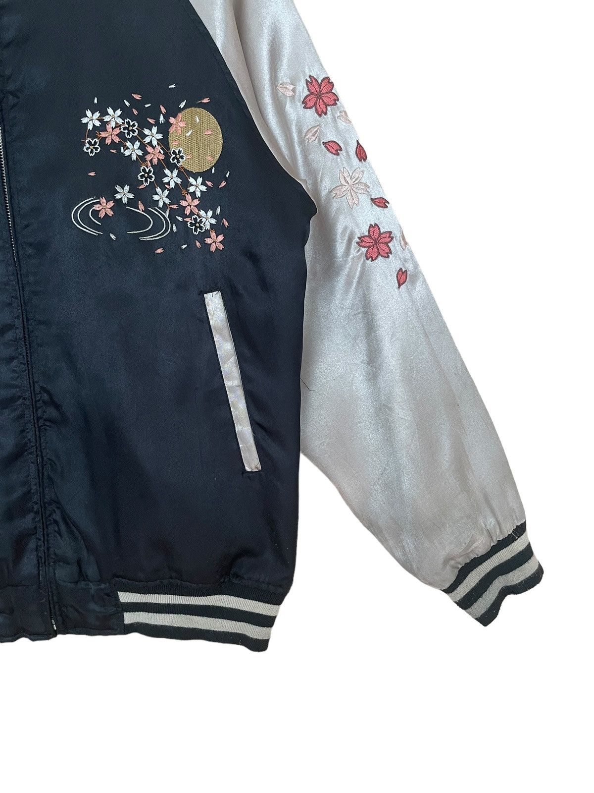 Japanese Brand Vintage Japanese Brand Sukajan Jacket 1990s Size US L / EU 52-54 / 3 - 4 Thumbnail