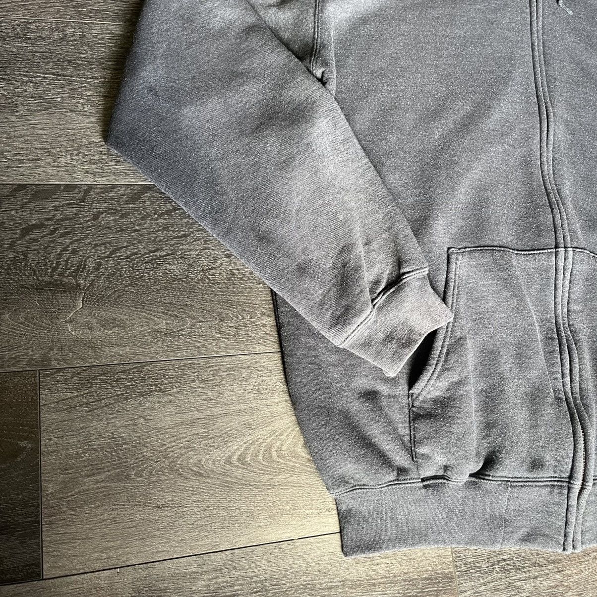 Carhartt Vintage 2000s Carhartt Small Logo Washed Grey Zip Up Hoodie Size US L / EU 52-54 / 3 - 4 Thumbnail