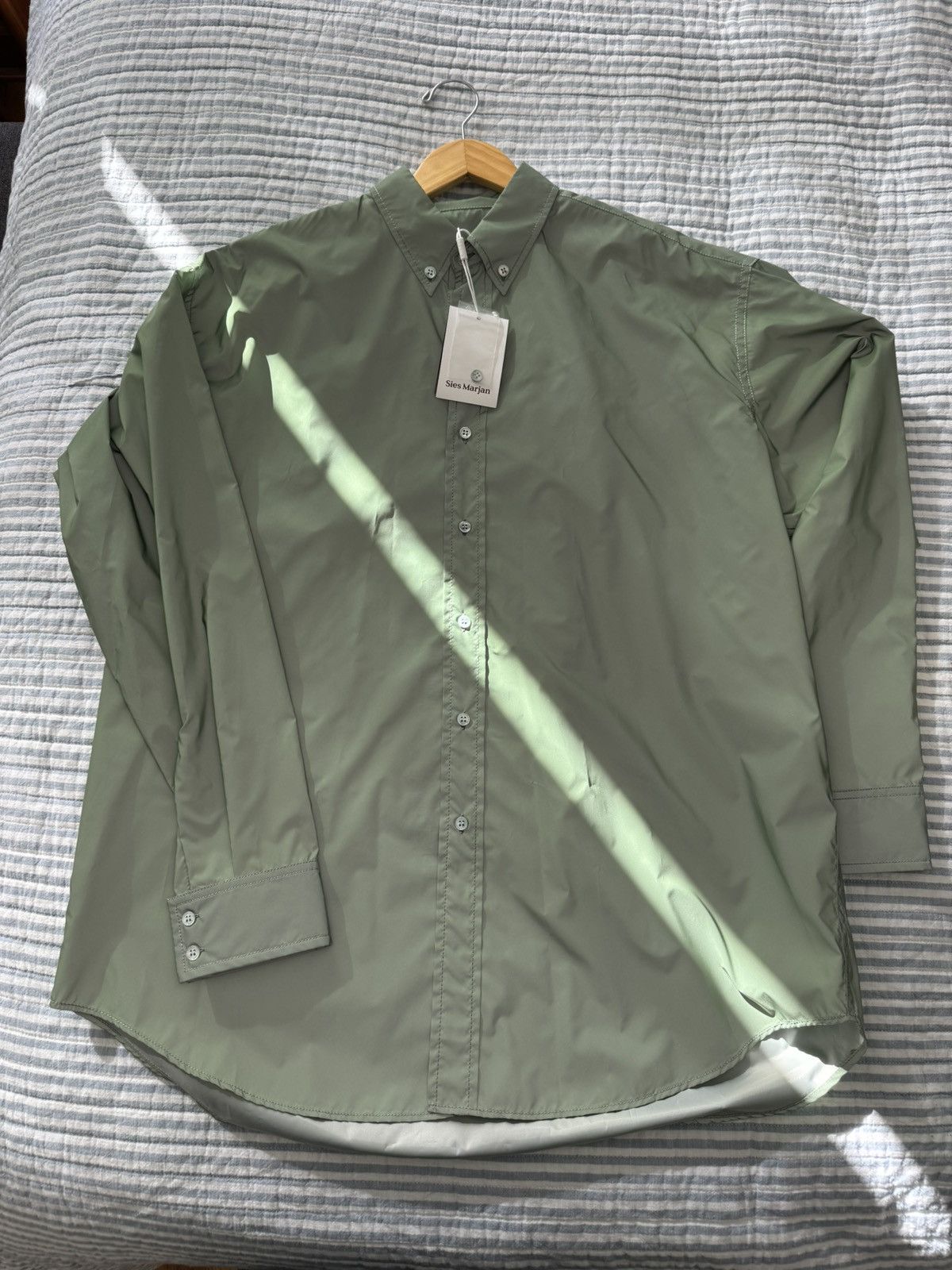 image of Sies Marjan ‘Anderson’ Reflective Men’S Shirt in Green, Men's (Size Medium)
