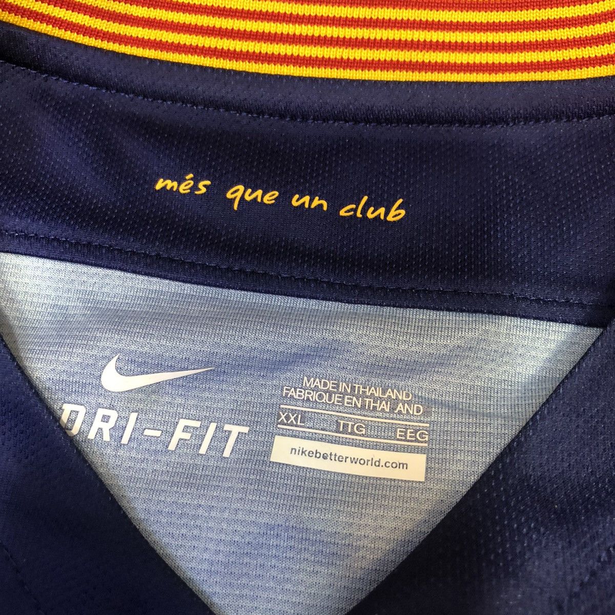 Nike Barcelona 15/16 home shirt #9 Suarez Size US XXL / EU 58 / 5 - 8 Thumbnail