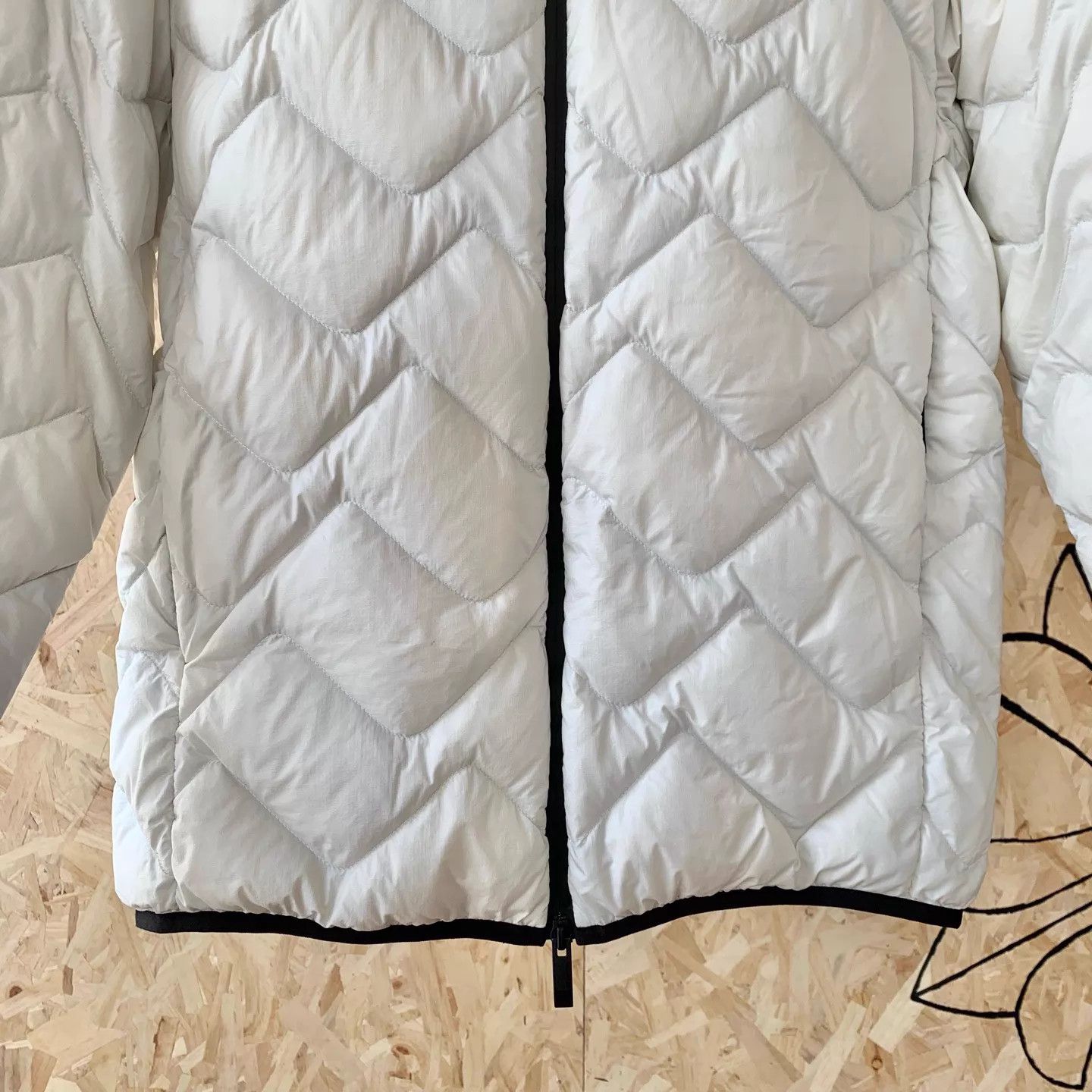 Moncler Moncler Bimont 25 New White Men's Short Solid Down Jacket Size US L / EU 52-54 / 3 - 4 Thumbnail