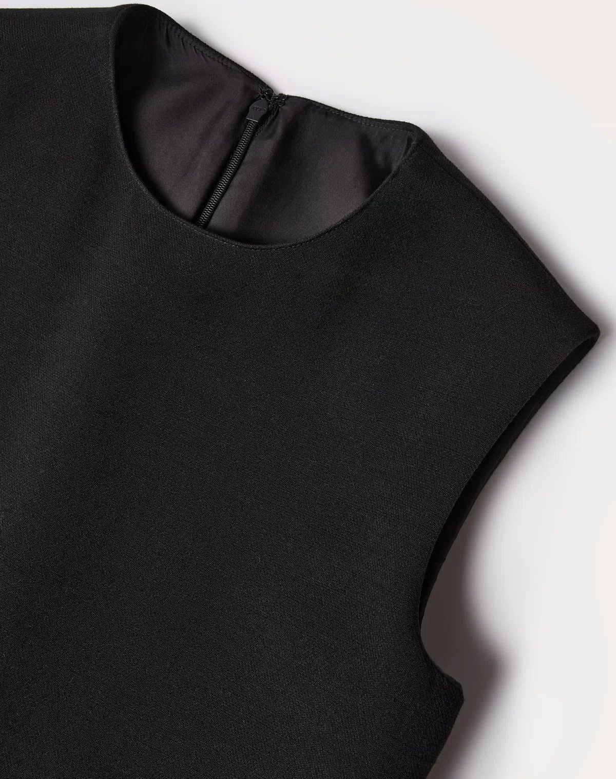 Valentino o1s1wg110426 Luxury Crepe Midi Dress in Black Size L / US 10 / IT 46 - 4 Thumbnail
