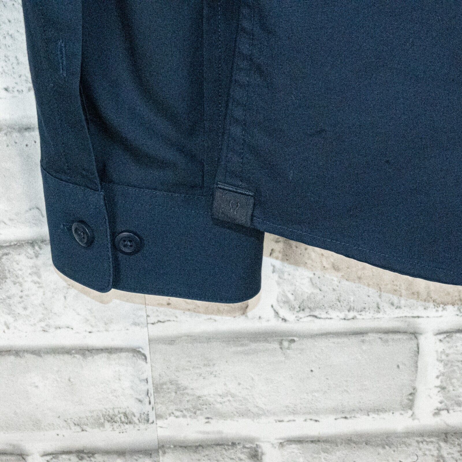 Lululemon Lululemon Men's Navy Blue Button up Shirt Long Sleeve Size US S / EU 44-46 / 1 - 3 Thumbnail