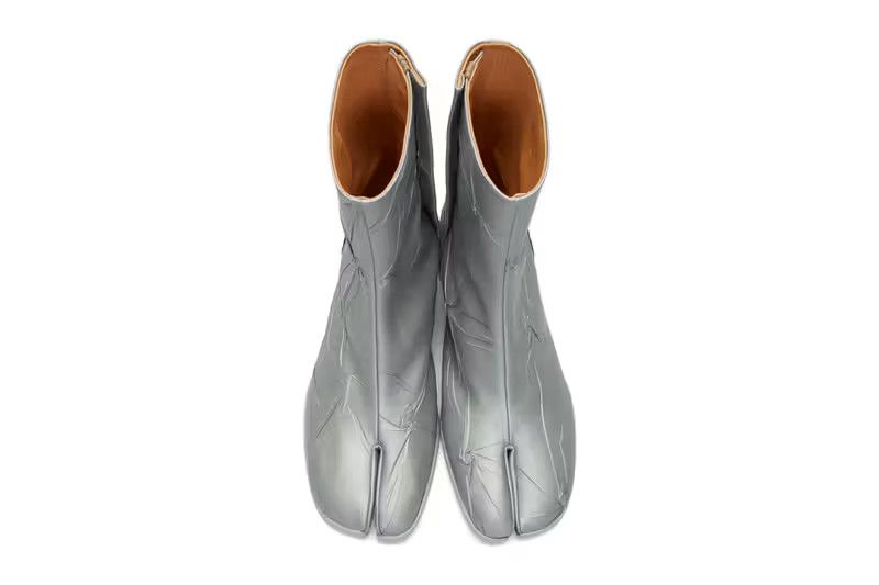 Maison Margiela Maison Margiela’s FW19 Silver Metallic Tabi Boots Size US 10 / EU 43 - 1 Thumbnail
