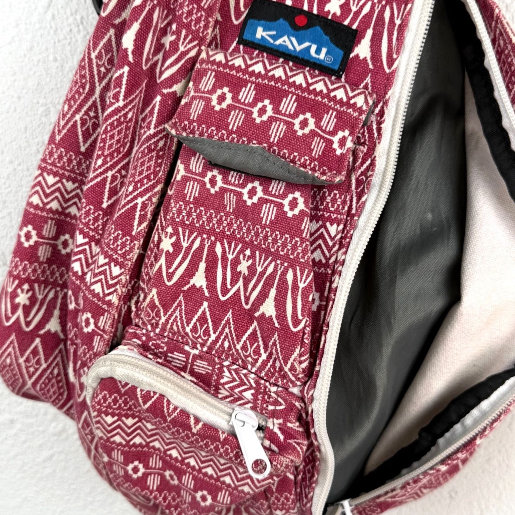 KAVU KAVU Rope Sling Bag Crossbody Tribal Red & White, Medium, Unisex Adults, Geometric Pattern, Canvas/Cotton, Adjustable Strap, Pockets, Vintage: No Size ONE SIZE - 7 Thumbnail