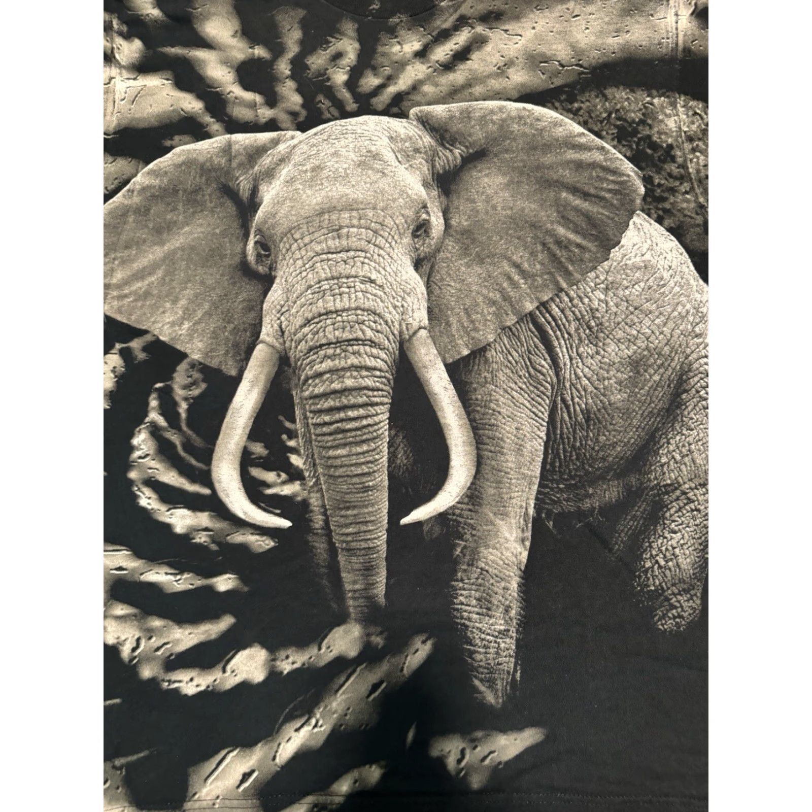 Vintage VINTAGE Radical Nature Elephant Graphic AOP T-Shirt XL Unisex Black Cotton Short Sleeve Mens Womens Boys Girls Size US XL / EU 56 / 4 - 5 Thumbnail