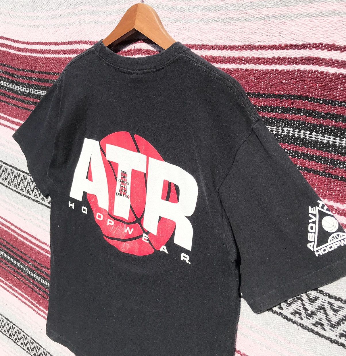 Above the Rim × NBA × Vintage Vintage 90s Above The Rim Hoopwear Tee SunFaded Size US L / EU 52-54 / 3 - 6 Thumbnail