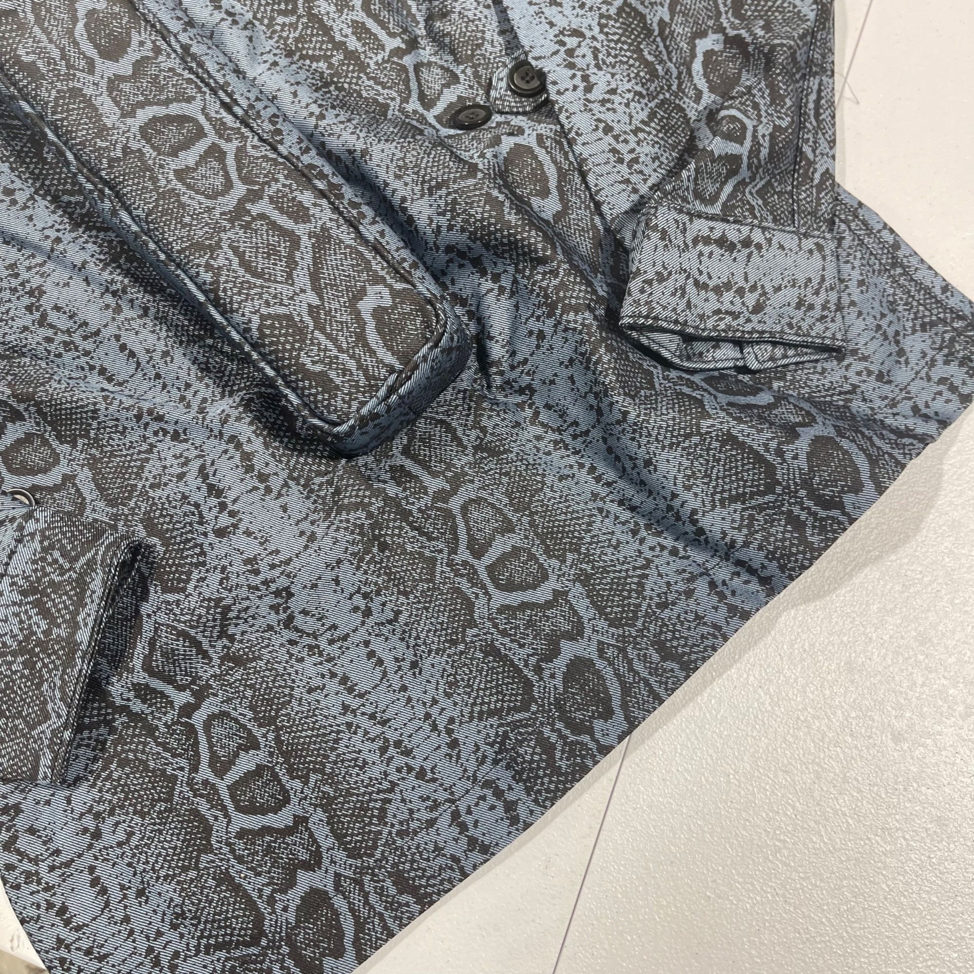 Seventh Heaven NEW SEVENTH HEAVEN BLUE SNAKE CROSS JACKET SZ MEDIUM Size US M / EU 48-50 / 2 - 7 Thumbnail