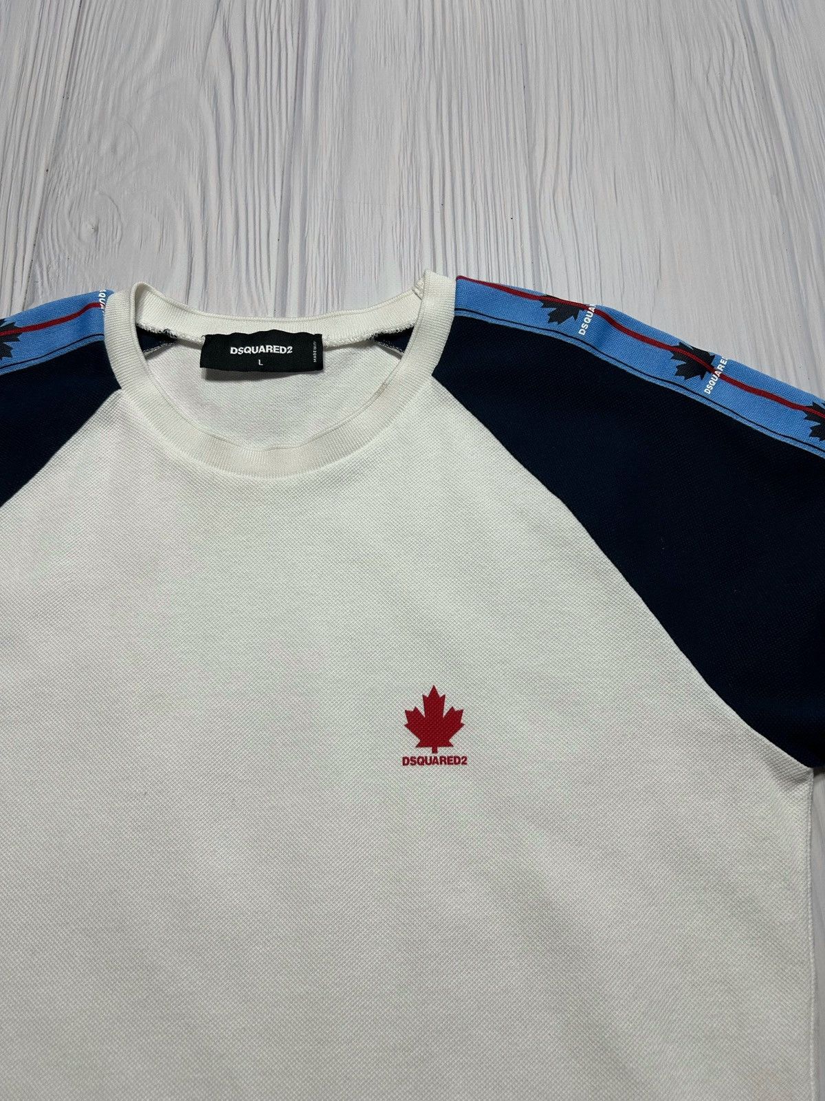 Dsquared2 Dsquared2 Leaf Tape T-Shirt Small Fit Size L Size US L / EU 52-54 / 3 - 7 Thumbnail