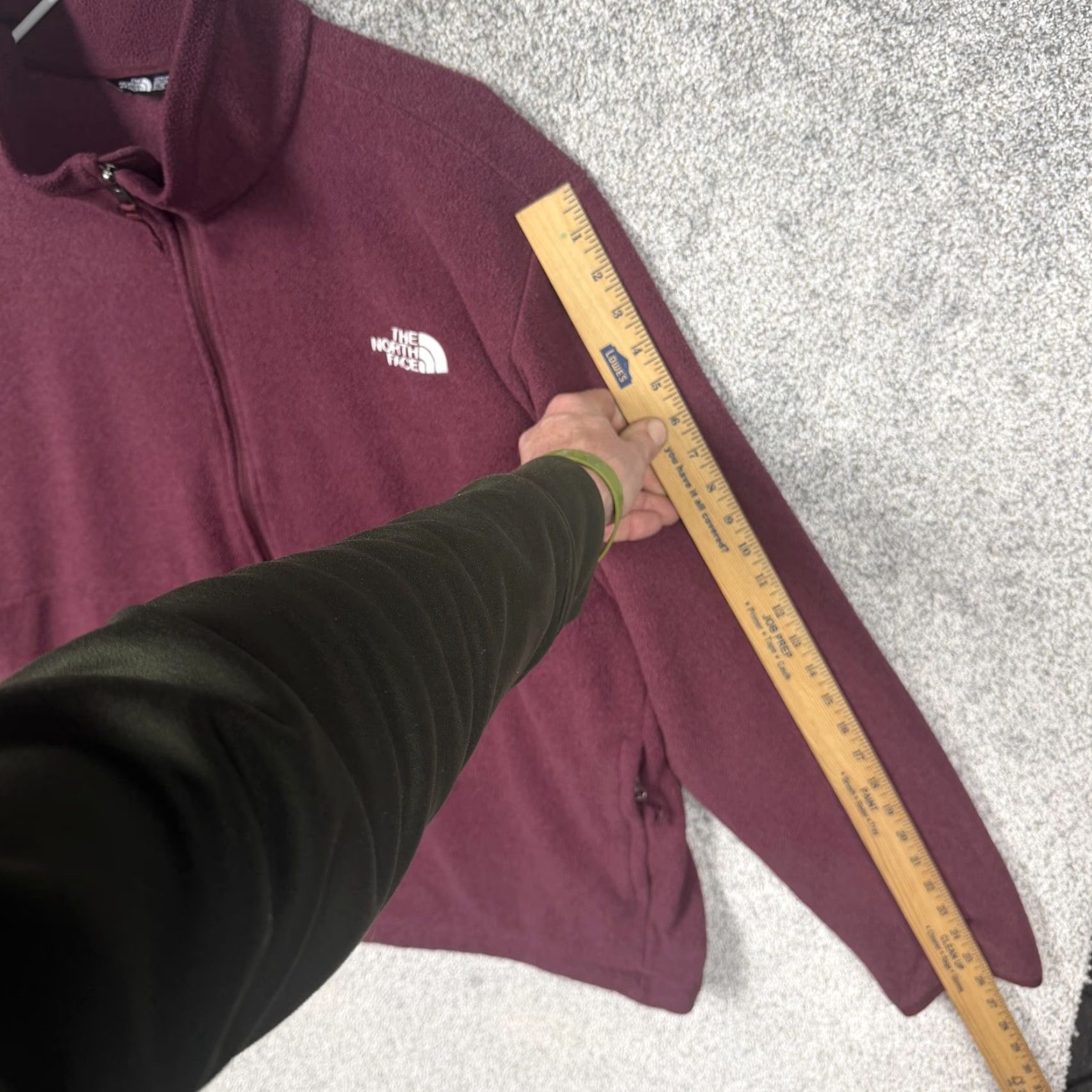 The North Face The North Face Fleece Jacket Mens XL Red 1/2 Zip Outdoor Hiking Casual Pockets Logo Embroidered Slim Fit Regular Mens XL Red Size US XL / EU 56 / 4 - 3 Thumbnail