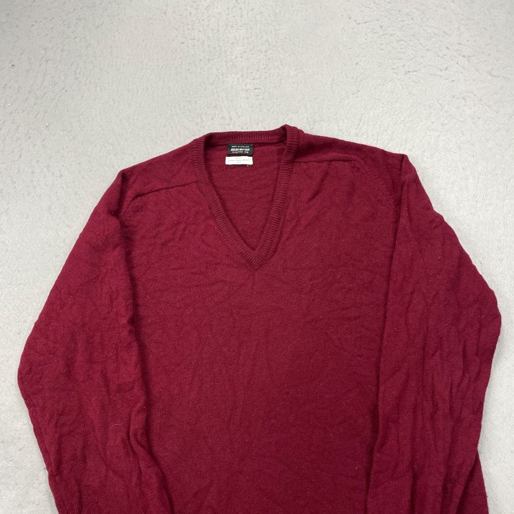 Brooks Brothers VINTAGE Brooks Brothers Sweater Mens 44 Red Wool Knit V-Neck England Pullover Classic Preppy Knits Mens Size US XXL / EU 58 / 5 - 3 Thumbnail