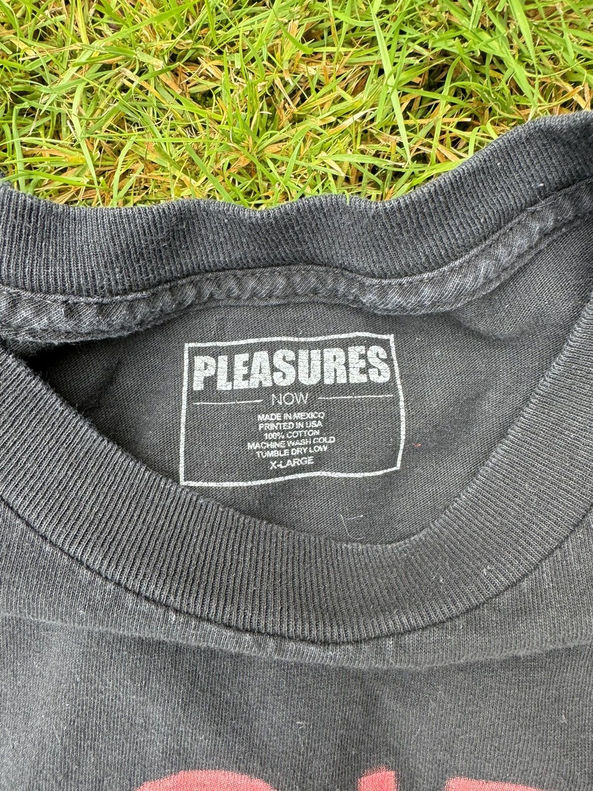 Pleasures Pleasures A Girl Is A Gun T-Shirt Size US XL / EU 56 / 4 - 3 Thumbnail