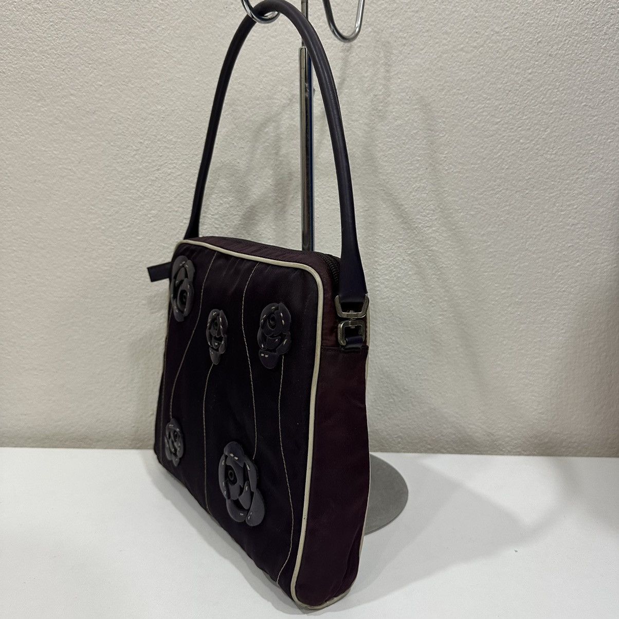 Prada PRADA TESSUTO FLORAL APPLIQUE SHOULDER BAG TWO TONE COLOR Size ONE SIZE - 4 Thumbnail