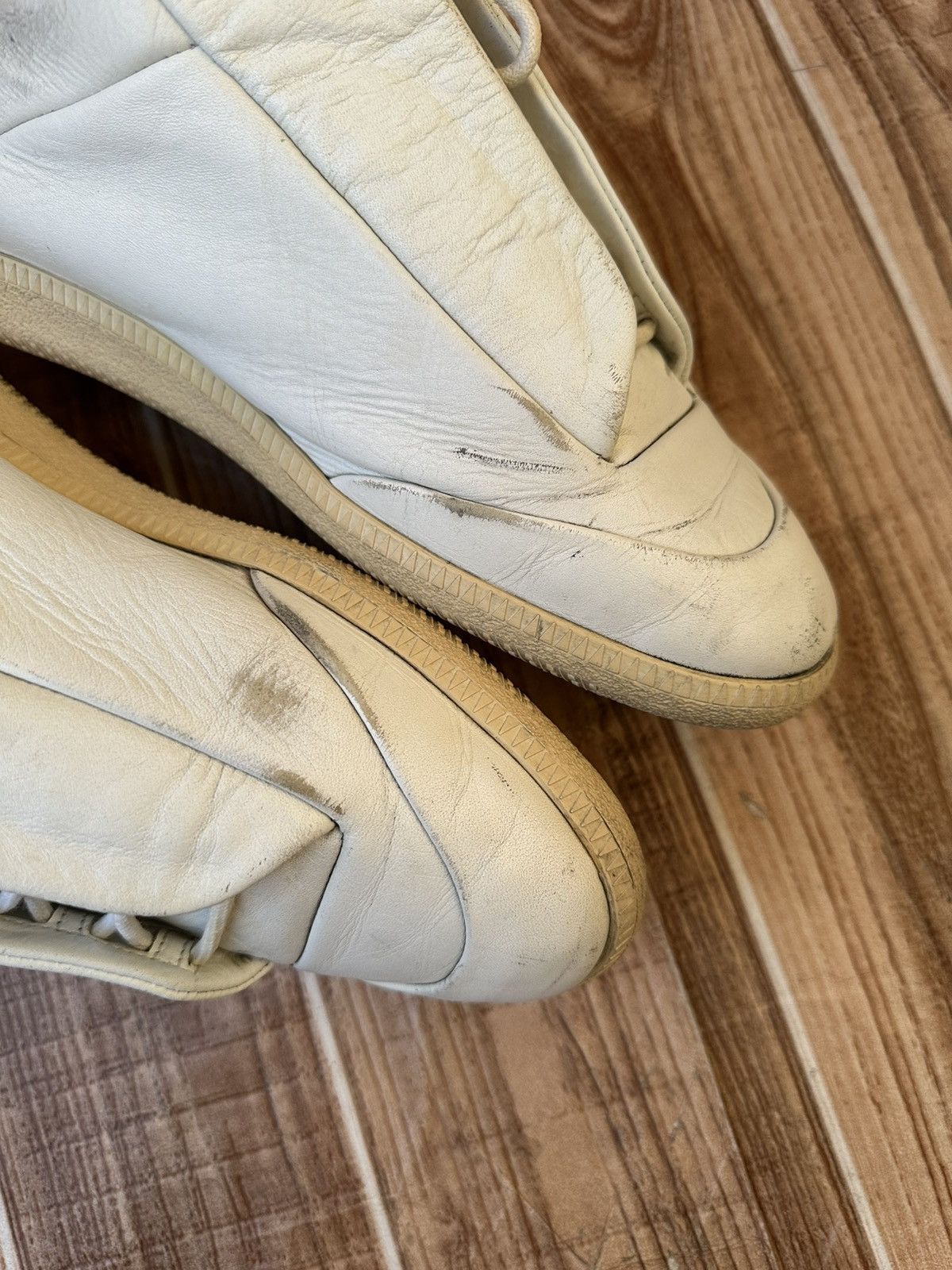 Maison Margiela Maison Margiela Futures White Leather Lowtops Size US 9 / EU 42 - 9 Thumbnail