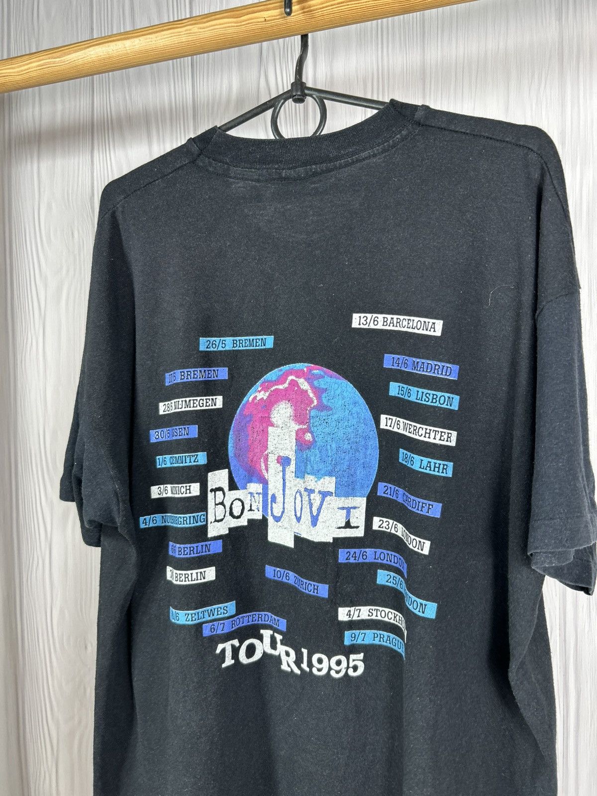 Band Tees Vintage 1995 Bon Jovi These Days European Tour T-Shirt Size US XL / EU 56 / 4 - 9 Thumbnail