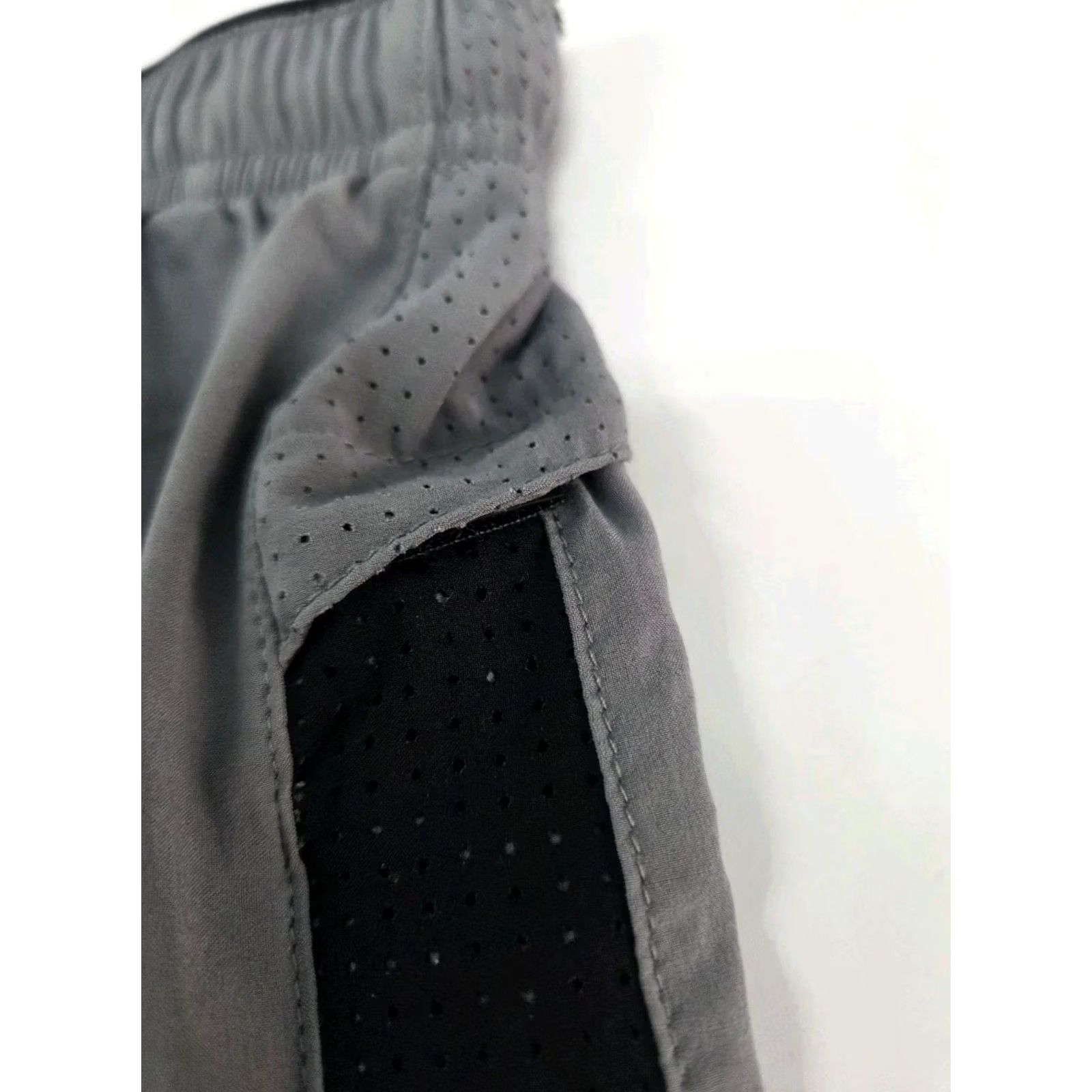 Vintage Korsa Mens Running Shorts Lined Drawstring Back Pocket Zip Grey Size M Size US 31 - 7 Thumbnail
