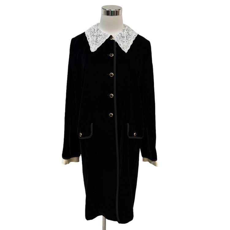 Miu Miu Miu Miu Velvet Lace Collar Coat Size 40 Size S / US 4 / IT 40 - 1 Thumbnail