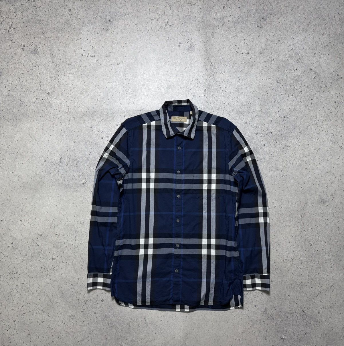 Burberry Burberry Checked Button Up Shirt Luxury Size M Size US M / EU 48-50 / 2 - 2 Thumbnail