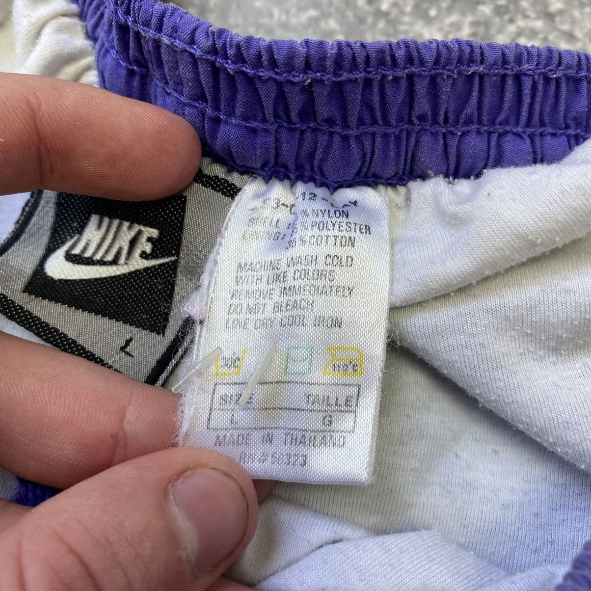Nike × Vintage Vintage 90’s Nike Small logo Court rare nylon shorts Size US 34 / EU 50 - 12 Thumbnail