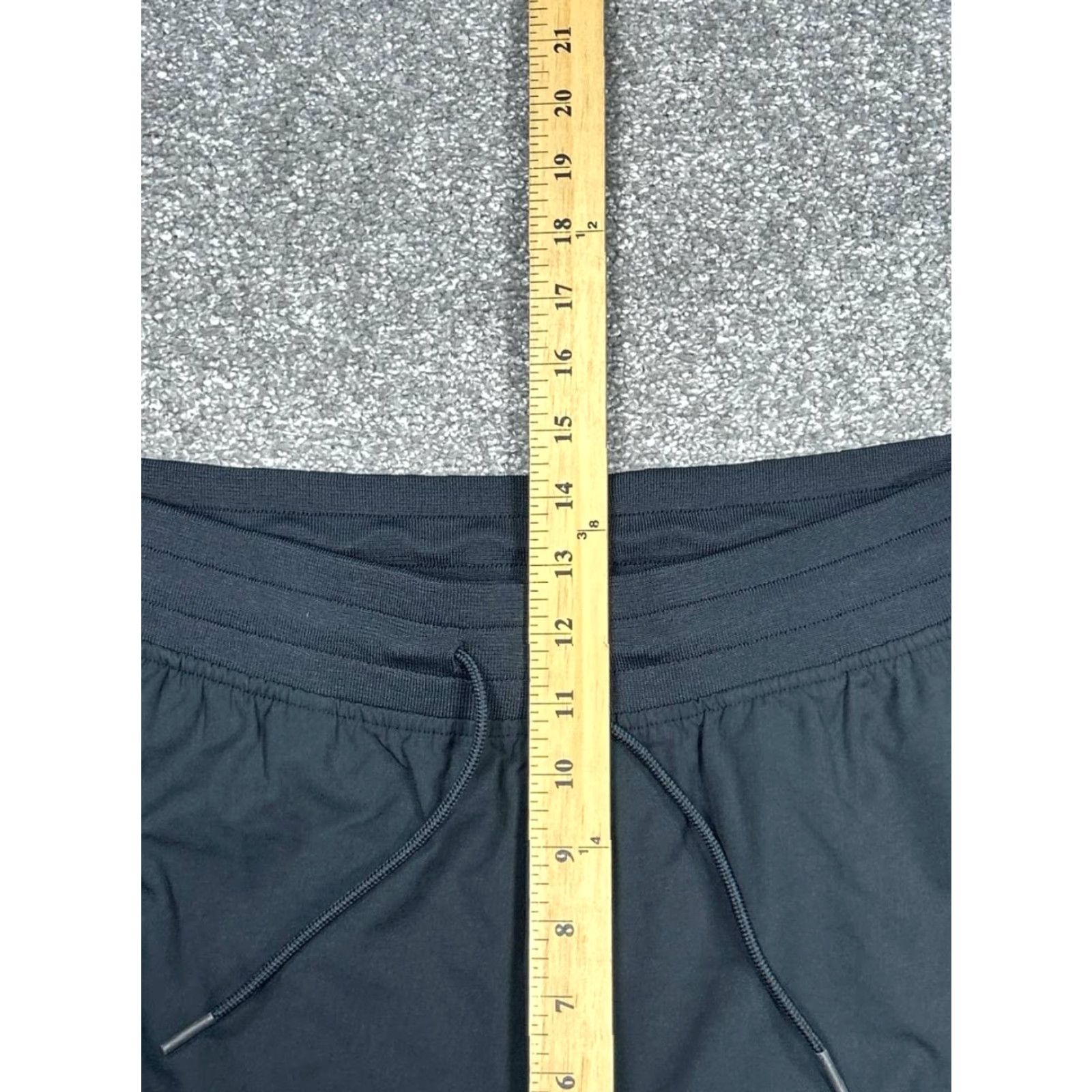 Under Armour VINTAGE Under Armour Women's Track Pants Large Black Sports Activewear Gym Running Size 36" / US 14 / IT 50 - 4 Thumbnail