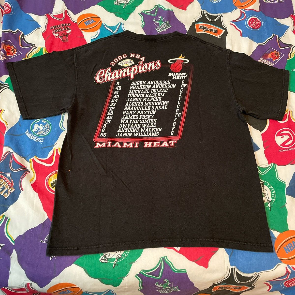 NBA × Vintage Vintage 2006 NBA Miami Heat Finals Playoffs Wade Tee Size US L / EU 52-54 / 3 - 2 Thumbnail