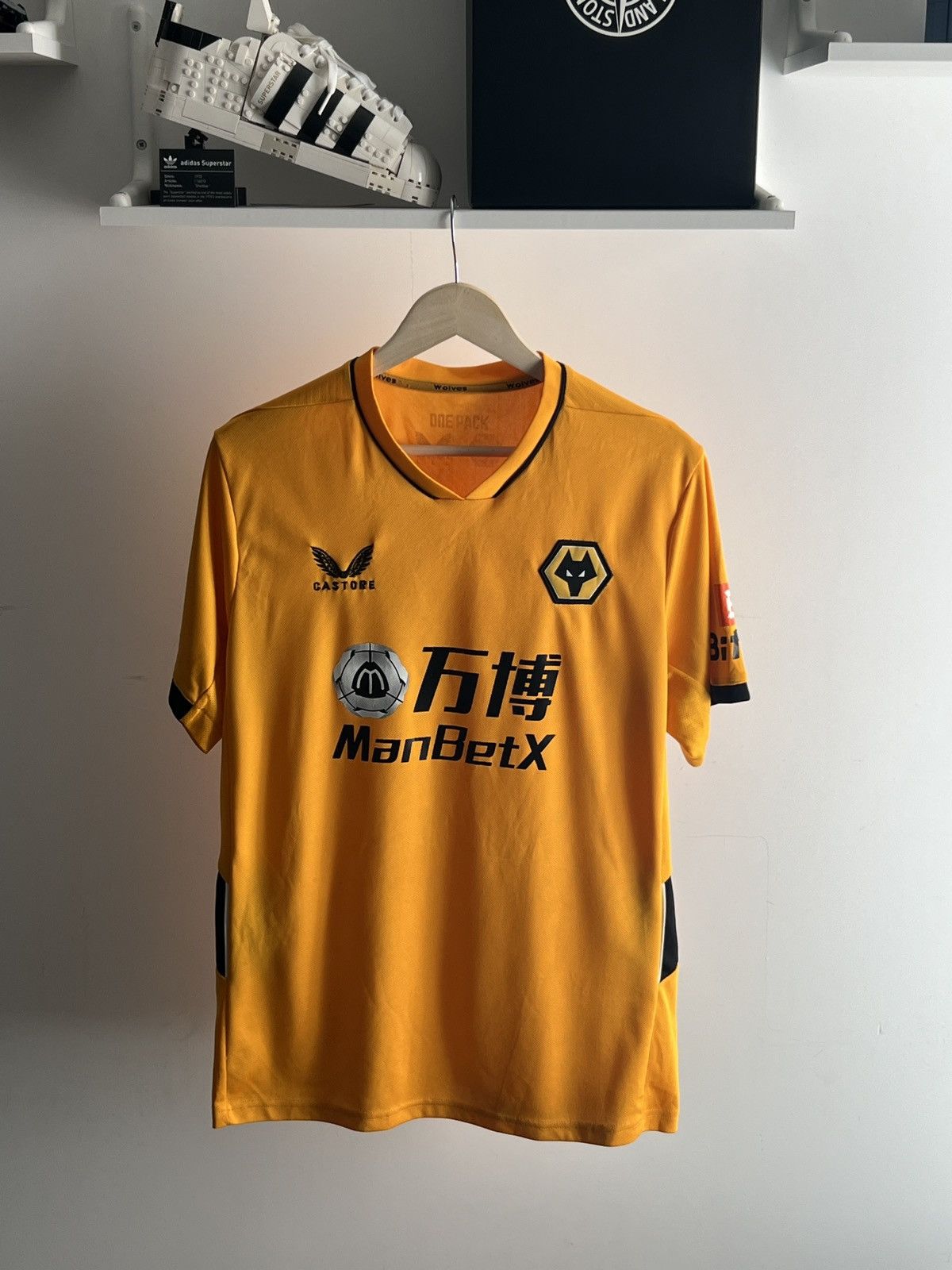 Castore Soccer Jersey Wolverhampton Wanderers 2021/2022 Wolves Home Size US L / EU 52-54 / 3 - 1 Thumbnail