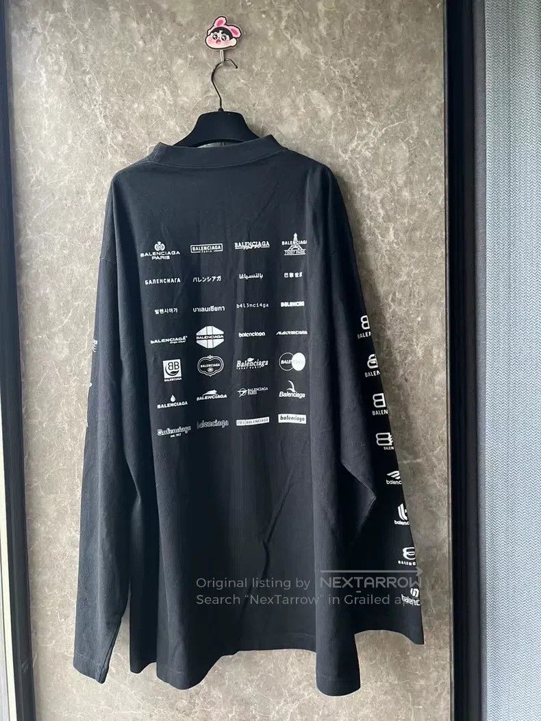 Balenciaga Balenciaga Full logo printed long-sleeve 1 Size US S / EU 44-46 / 1 - 2 Thumbnail