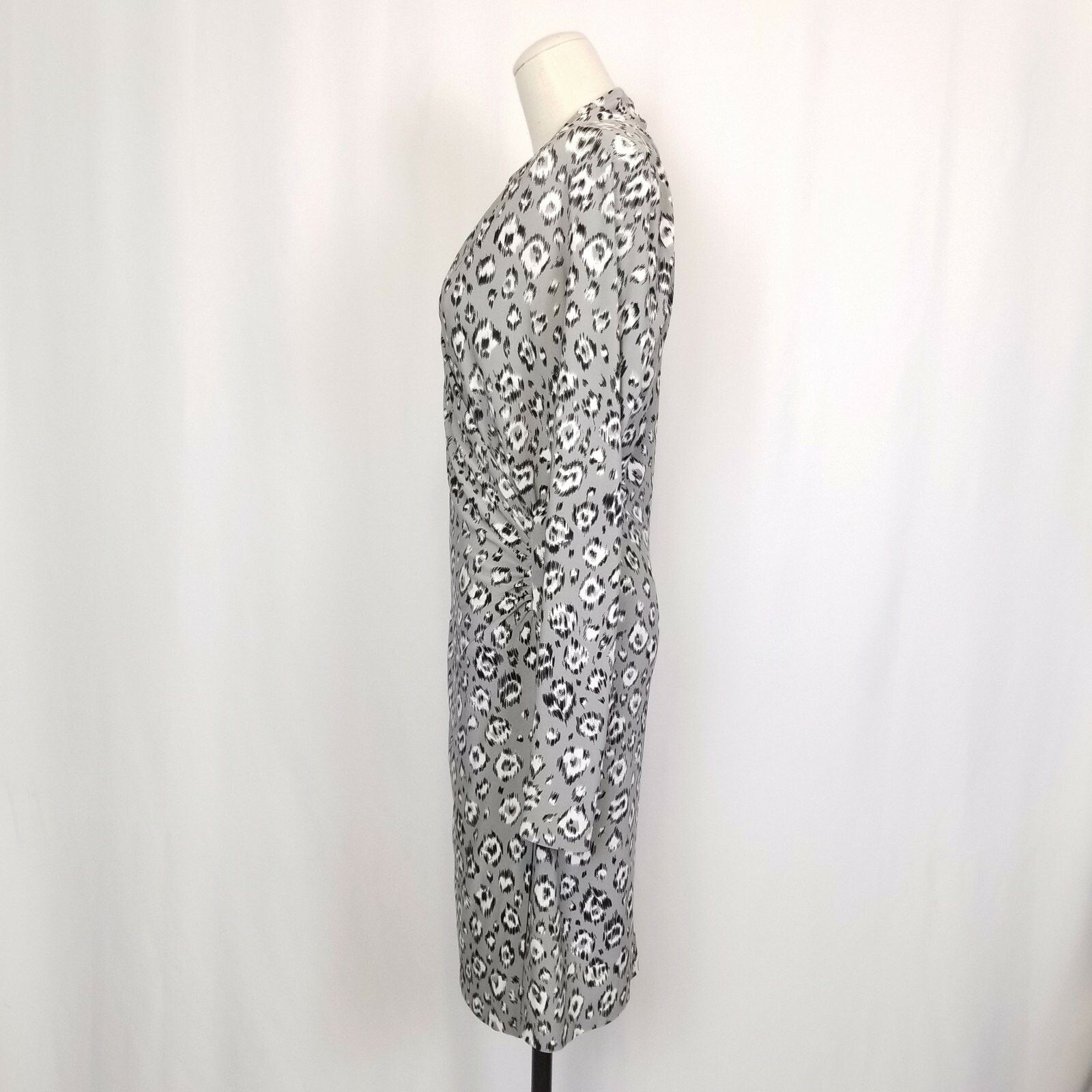 Norma Kamali Norma Kamali Faux Wrap Dress Gray Leopard Print Sz S Size S / US 4 / IT 40 - 4 Thumbnail