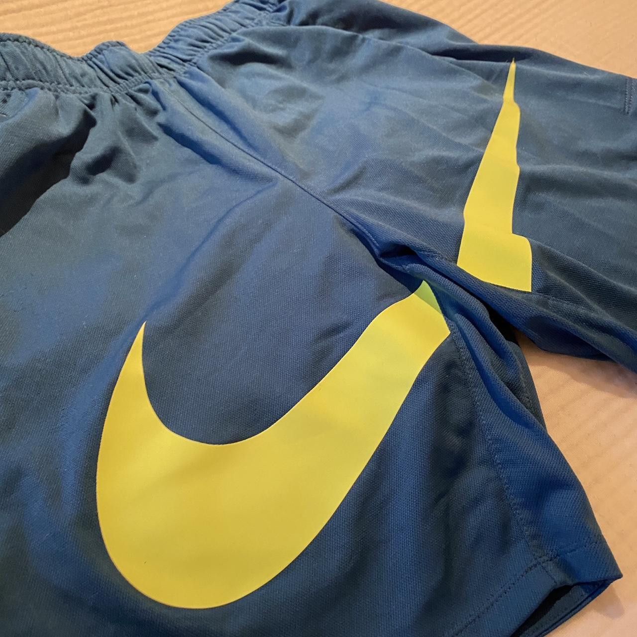Nike Nike Basketball shorts Size US 28 / EU 44 - 2 Thumbnail