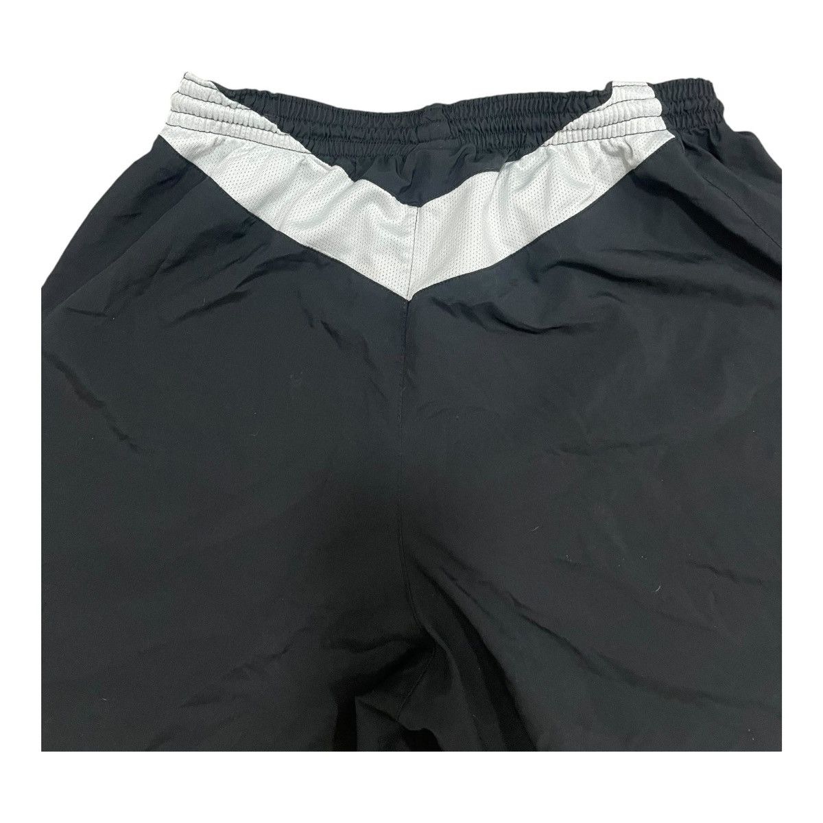 Nike × Vintage Vintage Nike Shorts Swoosh Size M Black Size US 32 / EU 48 - 5 Thumbnail