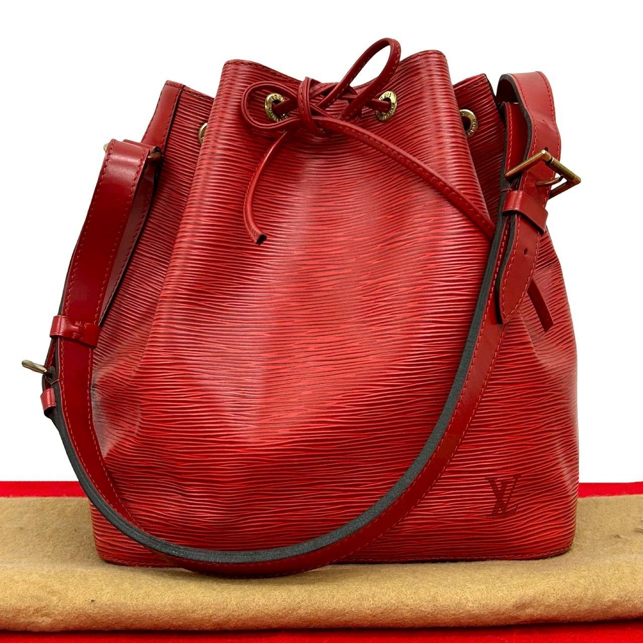 Louis Vuitton Louis Vuitton Louis Vuitton Petit Noe Epi Leather Shoulder Bag Leather Shoulder Bag DUTY FREE for USA Size ONE SIZE - 1 Thumbnail