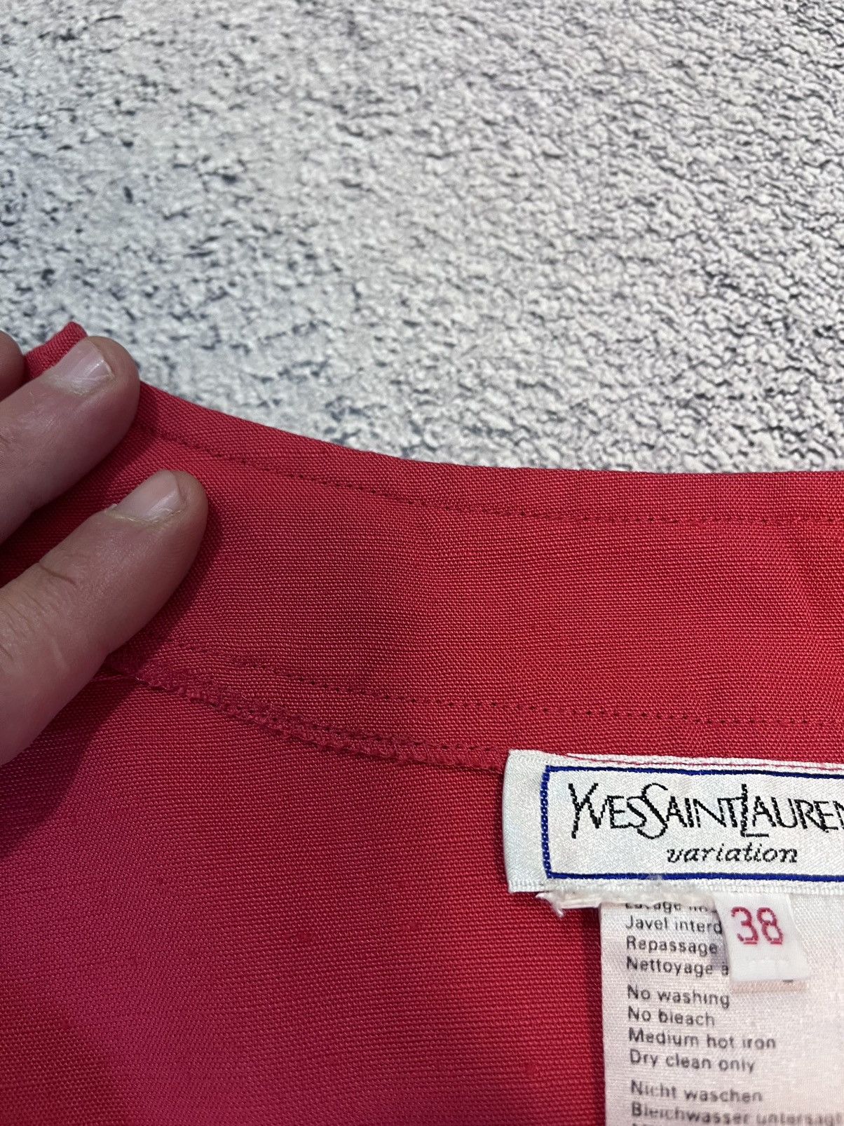 Yves Saint Laurent YSL Variation Red Silk Linen Blouse Gold Buttons Vintage F38 Size S / US 4 / IT 40 - 11 Thumbnail