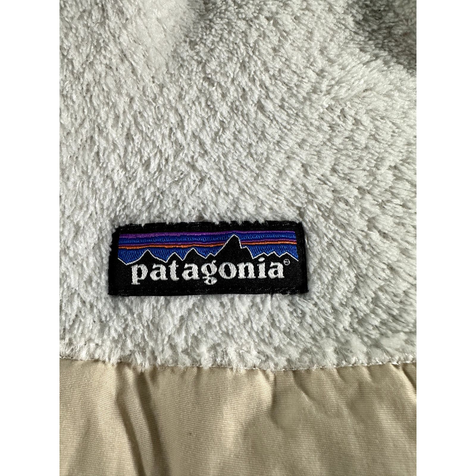 Patagonia Patagonia Re-Tool Snap-T Fleece Jacket Womens White Pullover Size M / US 6-8 / IT 42-44 - 4 Thumbnail