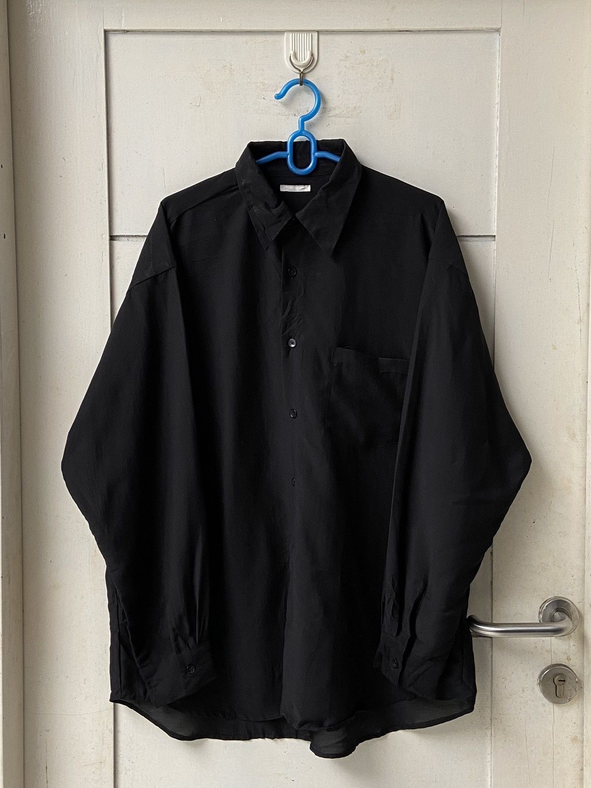 image of Gu Black Shirt, Men's (Size Large)