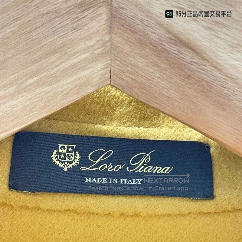 Loro Piana Loro Piana Gold Long. Size US XXS / EU 40 - 1 Thumbnail